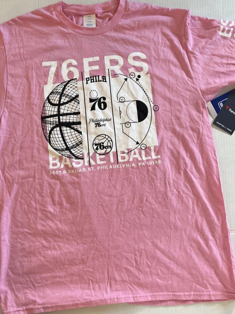 Fanatics Philadelphia 76ers Pink T-Shirt Large NWT Phila Unite Lebron James